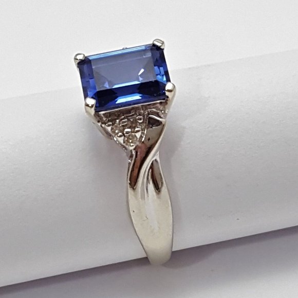 Exquisite 10K Solid White Gold Ladies Designer Synthetic Sapphire & Diamond Ring - Picture 5 of 11